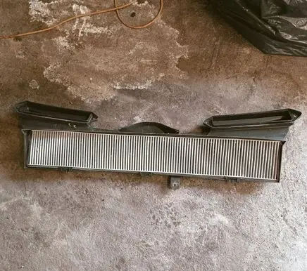 BMW 1 E81 E87 Air filter box cover 