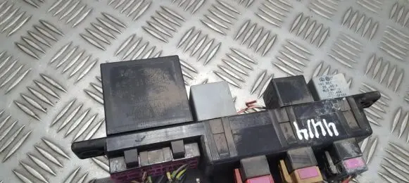 Volkswagen Golf IV Fuse box set 4B0955531A 377