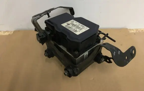 Mini Cooper Countryman R60 ABS Pump 6866011 54086588A 17723710