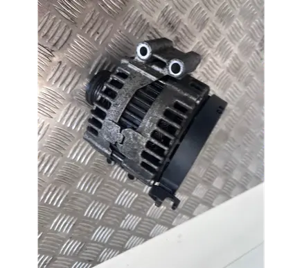 BMW 3 E92 E93 Generator/alternator 7557789
