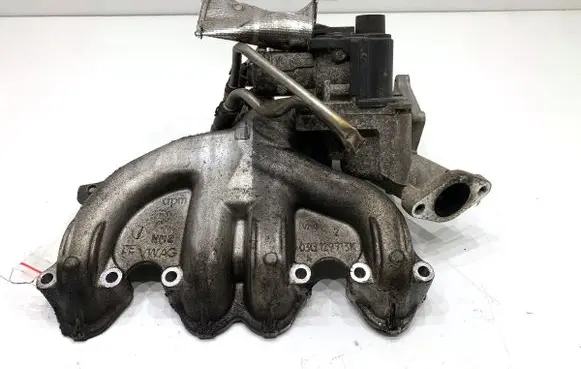 Volkswagen Golf V Intake manifold 03G129713K