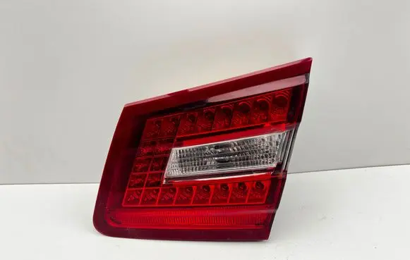 Mercedes-Benz E W212 Tailgate rear/tail lights 2128201064