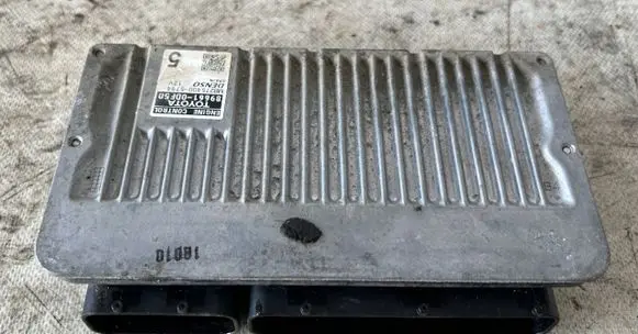 Toyota Yaris Engine control unit/module 896610DF50