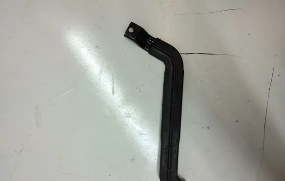 Battery bracket