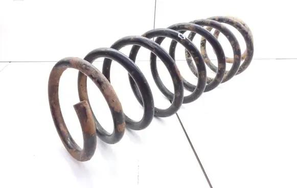 Volkswagen Golf III Rear coil spring