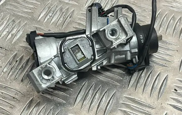 Skoda Octavia Mk2 (1Z) Ignition lock 1K0905865 0370AA06404