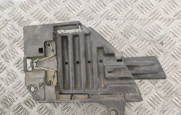 Land Rover Discovery Sport Headlight/headlamp mounting bracket 00183541