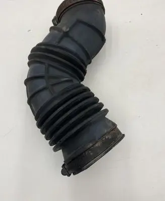 Volvo V70 Air intake duct part 08649258