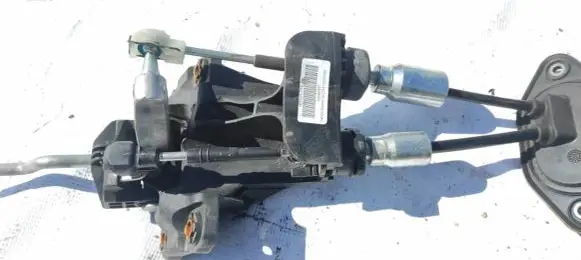 Honda CR-V Gear shift cable linkage