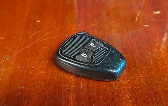Chrysler Voyager Ignition key/card 04727353AC