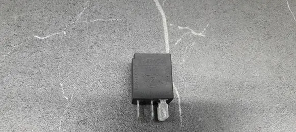 Rover Land Rover Fuel pump relay 4ra007813-07