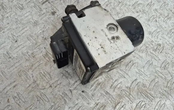 Volkswagen PASSAT B6 ABS Pump 3C0614095P