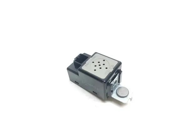 Hyundai Tucson TL Alarm system siren 957104D011