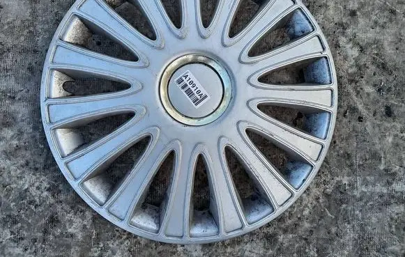 Volkswagen Bora R15 wheel hub/cap/trim 446-15