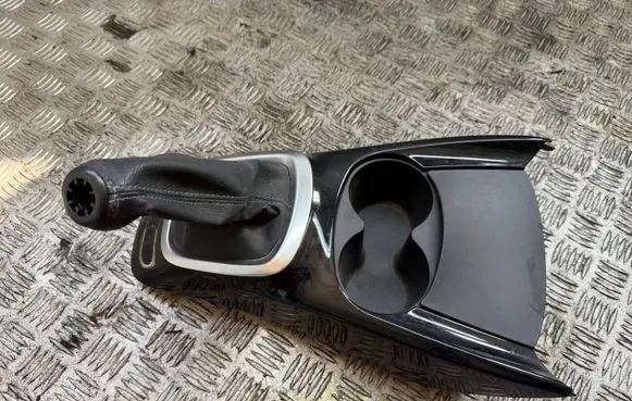 Toyota Yaris Gear shifter surround trim plastic 