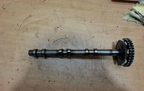 Mercedes-Benz ML W164 Camshaft A64226
