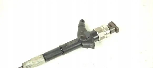 Nissan X-Trail T30 Fuel injector 16600ES60A