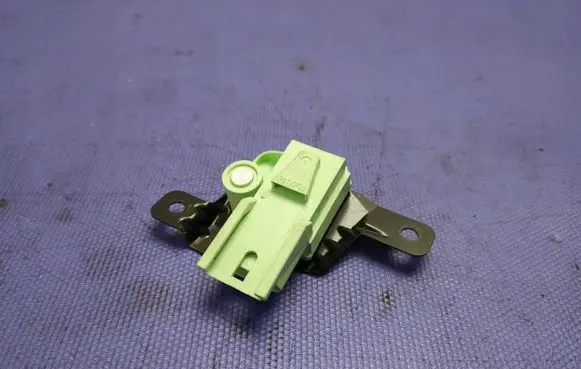 BMW X3 E83 Airbag deployment crash/impact sensor 657734185390