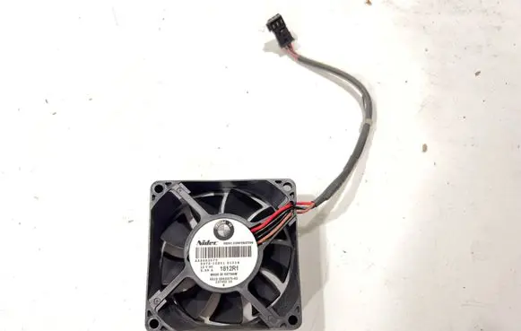 BMW 5 F10 F11 Engine control unit/module fan 6983075