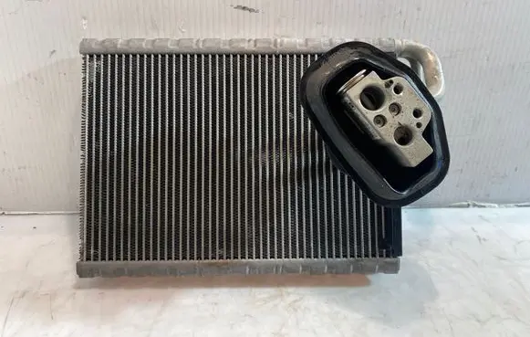 Audi A4 S4 B8 8K Air conditioning (A/C) radiator (interior) H7995002 523169 H1392008