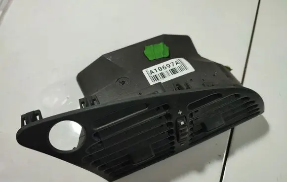 Citroen Xsara Dash center air vent grill 9623784377