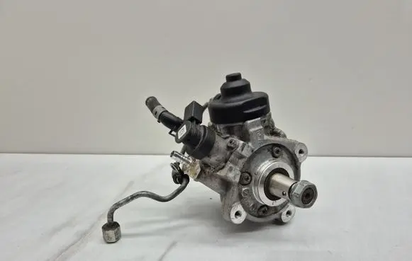 Audi Q3 8U Fuel injection high pressure pump 03L130755AC 0445010529 CRCP4S1R4020S