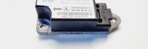 Mercedes-Benz E W210 Airbag deployment crash/impact sensor 0008209926