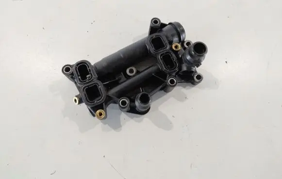 BMW 5 F10 F11 Oil filter mounting bracket 11428507694 8507694 70379335