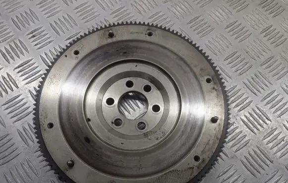 Volkswagen Polo IV 9N3 Flywheel