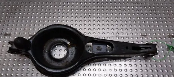 Rear control arm
