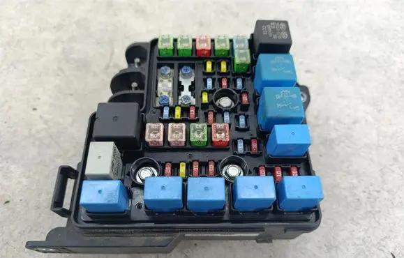 KIA Ceed Fuse box set 919501H030