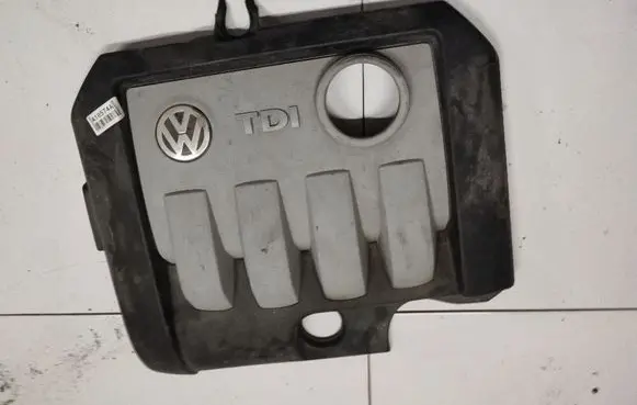 Engine cover (trim)