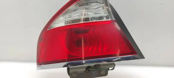 Subaru Legacy Rear/tail lights 21730202 22020960