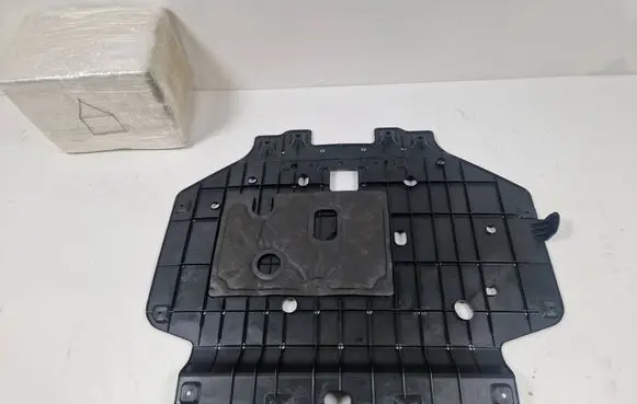 Honda HR-V Engine splash shield/under tray 74111-3M0-000