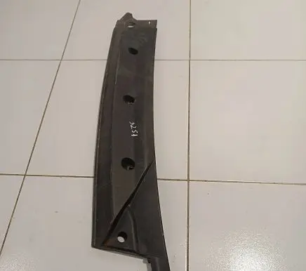Iveco Daily 6th gen Wiper trim 5801918264