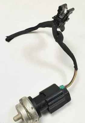 Dacia Sandero Coolant temperature sensor 2690431