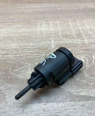 Audi A3 S3 8P Brake pedal sensor switch 3B0945511C 19322010