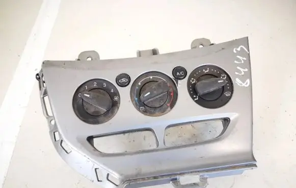 Ford Focus Climate control unit
