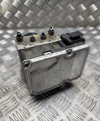 Volkswagen Touareg II ABS Pump 7P0907379E 10092903233 06193475