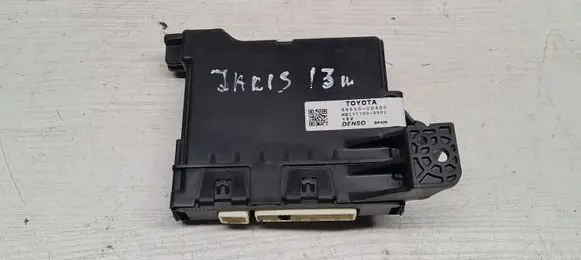 Toyota Yaris Other control units/modules 886500D400 MB1777009901