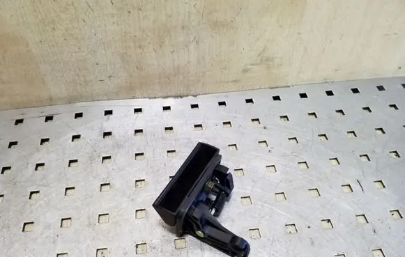 Nissan Pathfinder R51 Tailgate glass/window release handle 