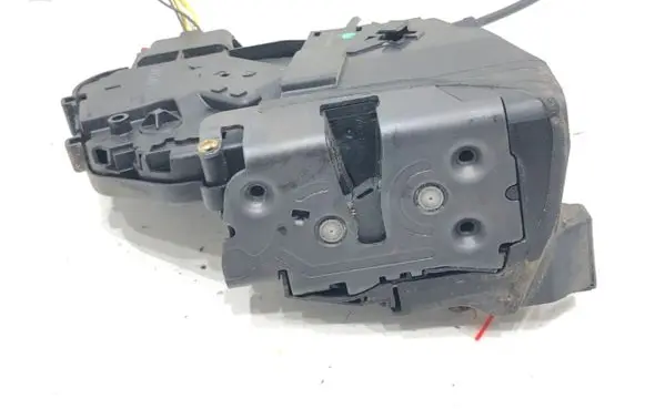 Mazda 3 II Front door lock