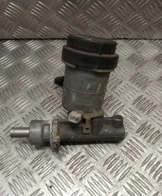 Volvo S40, V40 Master brake cylinder
