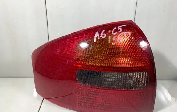 Audi A6 S6 C5 4B Rear/tail lights B5831BL