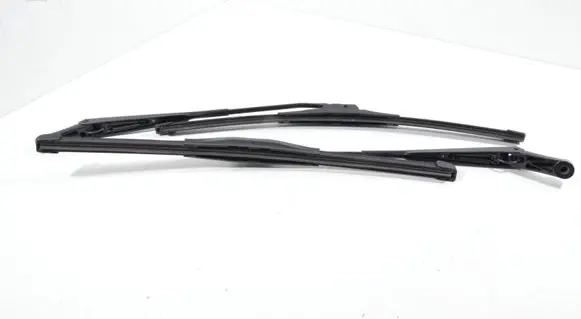 Porsche 911 996 Front wiper blade arm 996628028