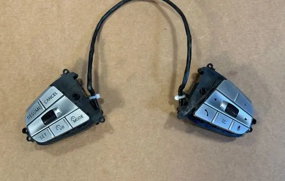 BMW X5 G05 Steering wheel buttons/switches 61315A3C108