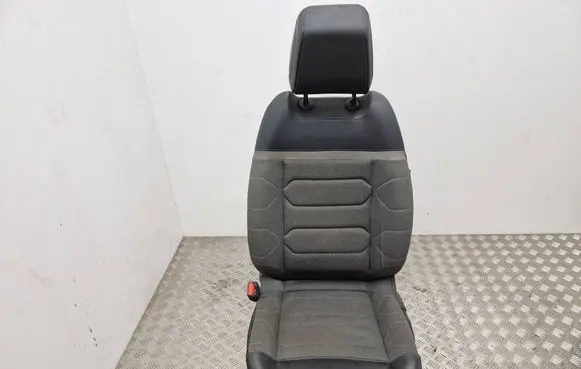 Citroen C4 III e-C4 Front driver seat 