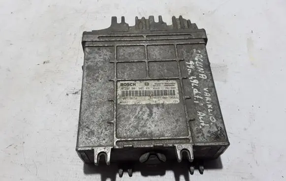 Renault Laguna I Engine control unit/module 7700110561