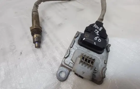Peugeot 3008 II Lambda probe sensor 9821121180