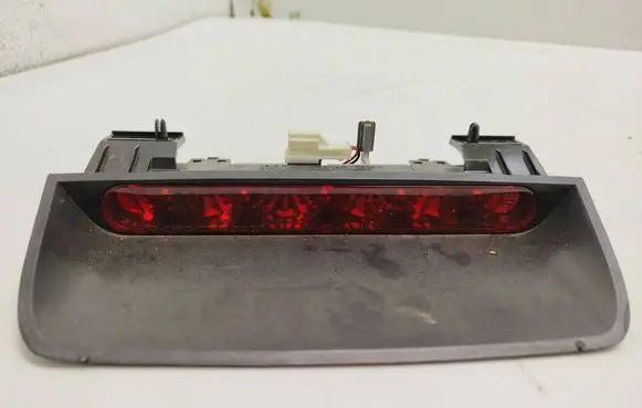 Chevrolet Lacetti Third/center stoplight 96551214